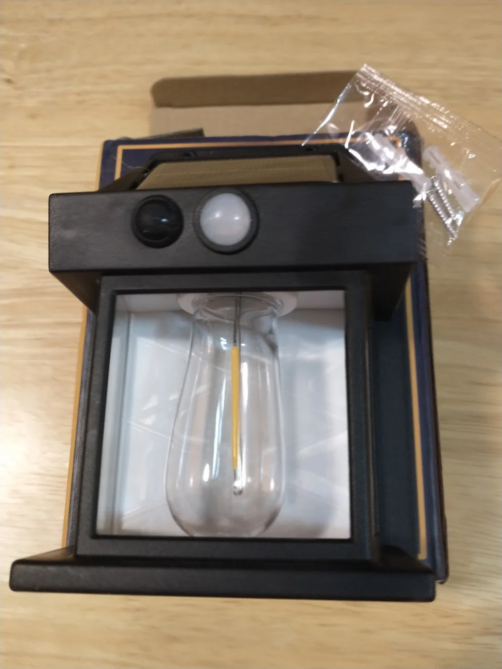 2pack of Solar Interaction Wall Lamp With 3 modes - Black